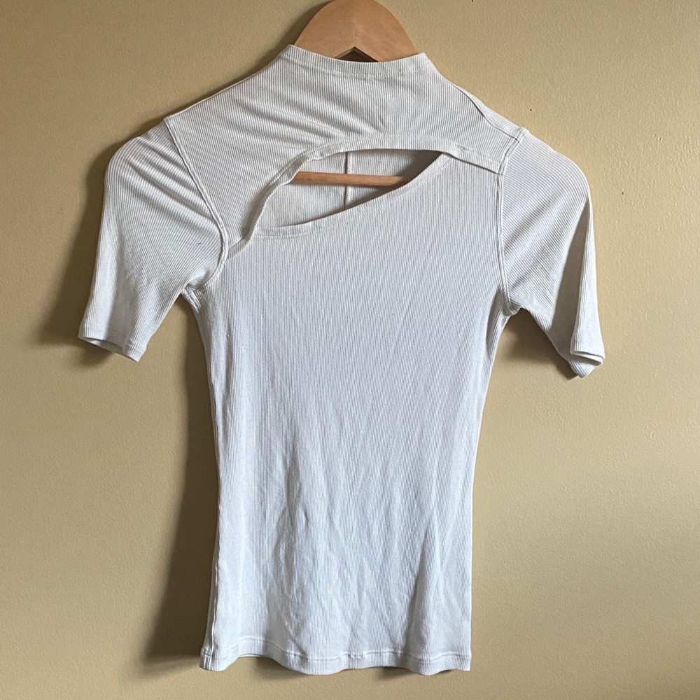 lululemon keyhole shirt